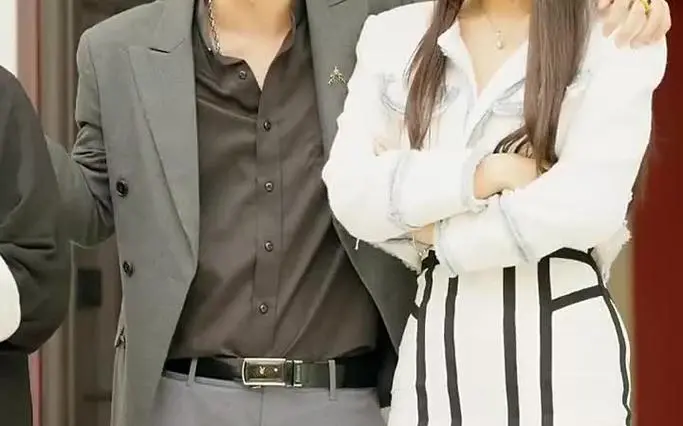 《新：绝世医仙》：逆天医术改命局，绝世高手归来，看凡人如何掀翻修仙界！